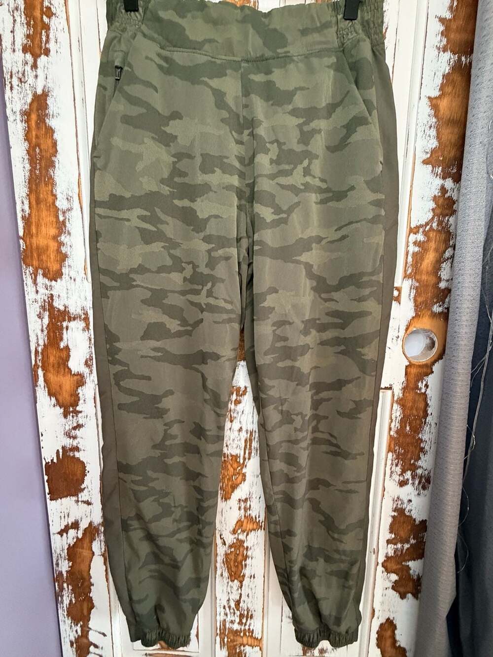 Athleta Women’s Brooklyn Lined Joggers Size 6 Green Camo Textured Gorpcore